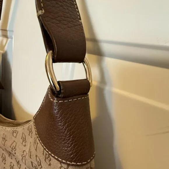 Dooney & Bourke Vintage Brown Leather DB Shoulder bag - Picture 2 of 14